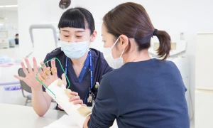 ハンドセラピィの様子1