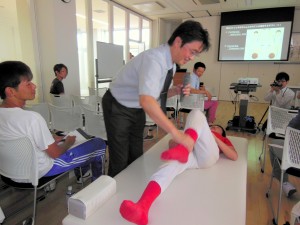 今田先生（ストレッチ実技指導）