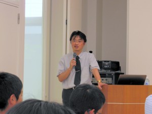 今田先生（講義中）